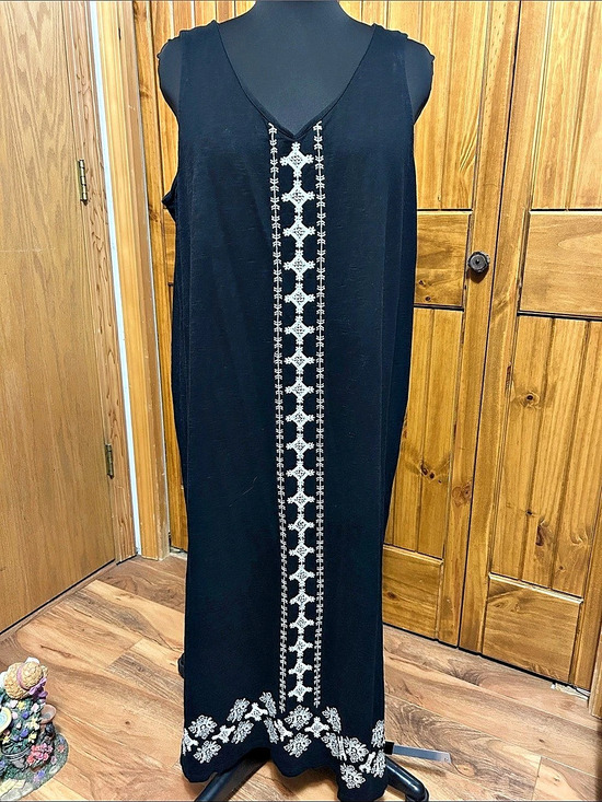 J. Jill Dresses & Skirts - J. Jill Embroidered Maxi Dress in Black & White XL Petite used condition